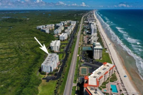 Immaculate Oceanview Oceanwalk 3-3 Condo! 19-307